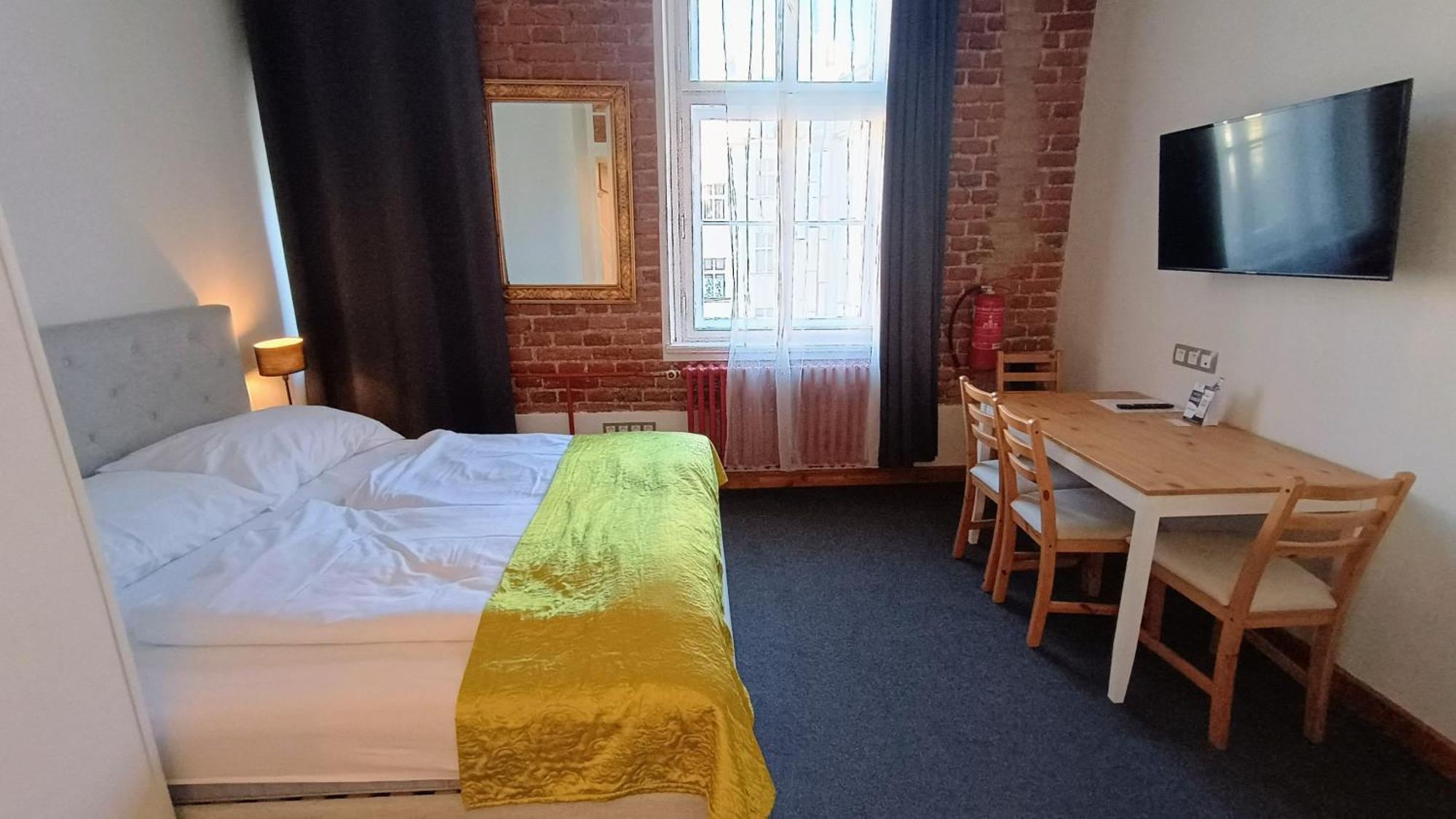 S42 Hotel Praha Bagian luar foto